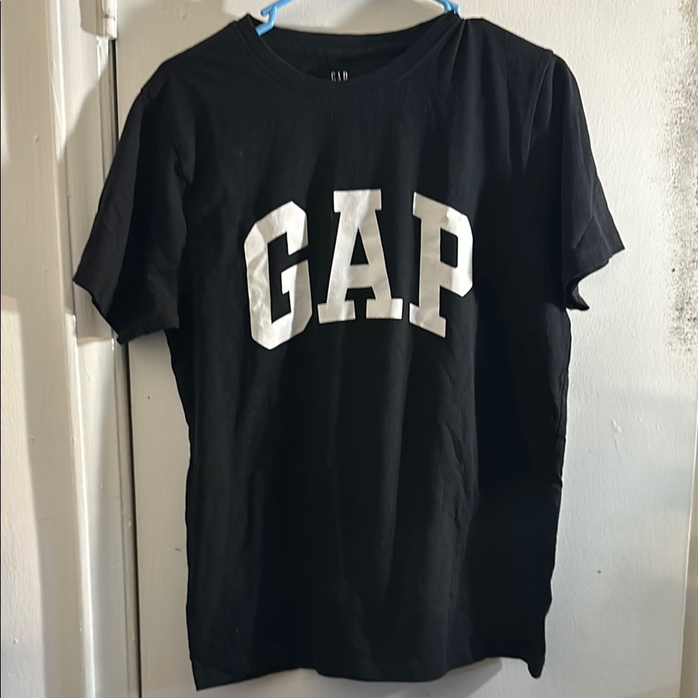 GAP Black Casual T-Shirt